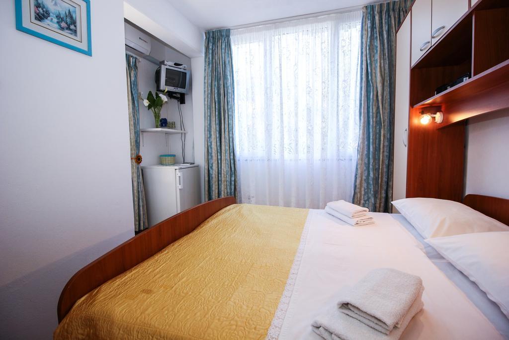 Apartments Sonja Ровинь Экстерьер фото