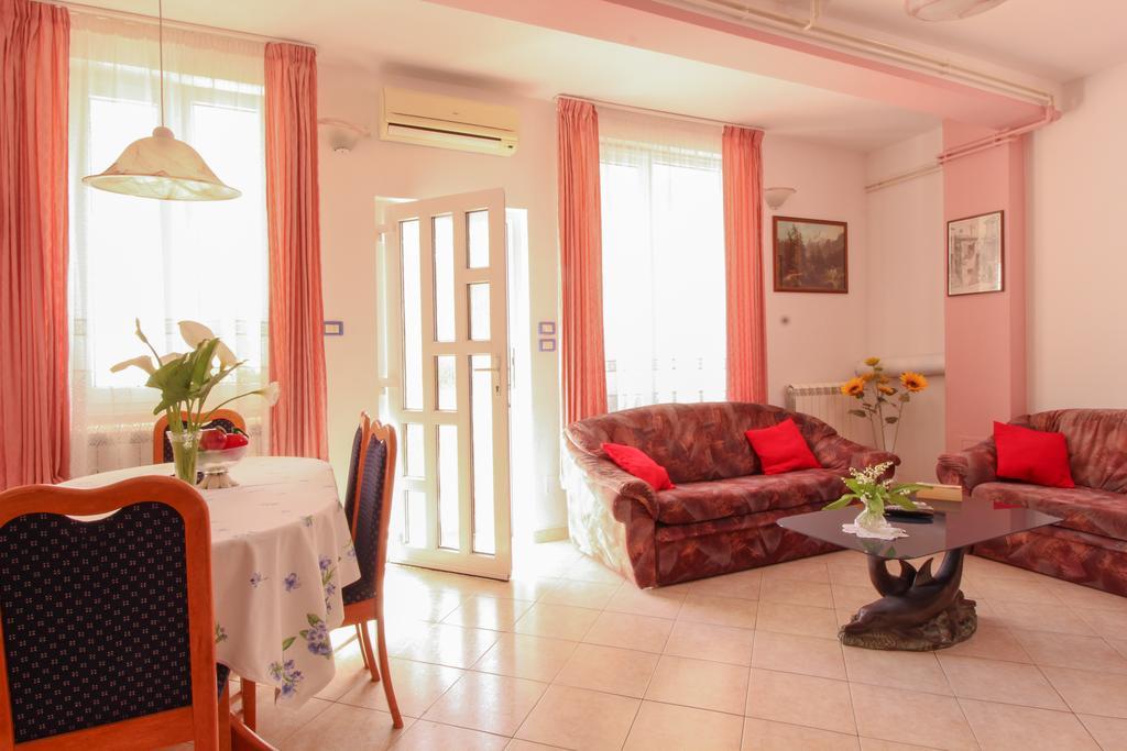 Apartments Sonja Ровинь Экстерьер фото