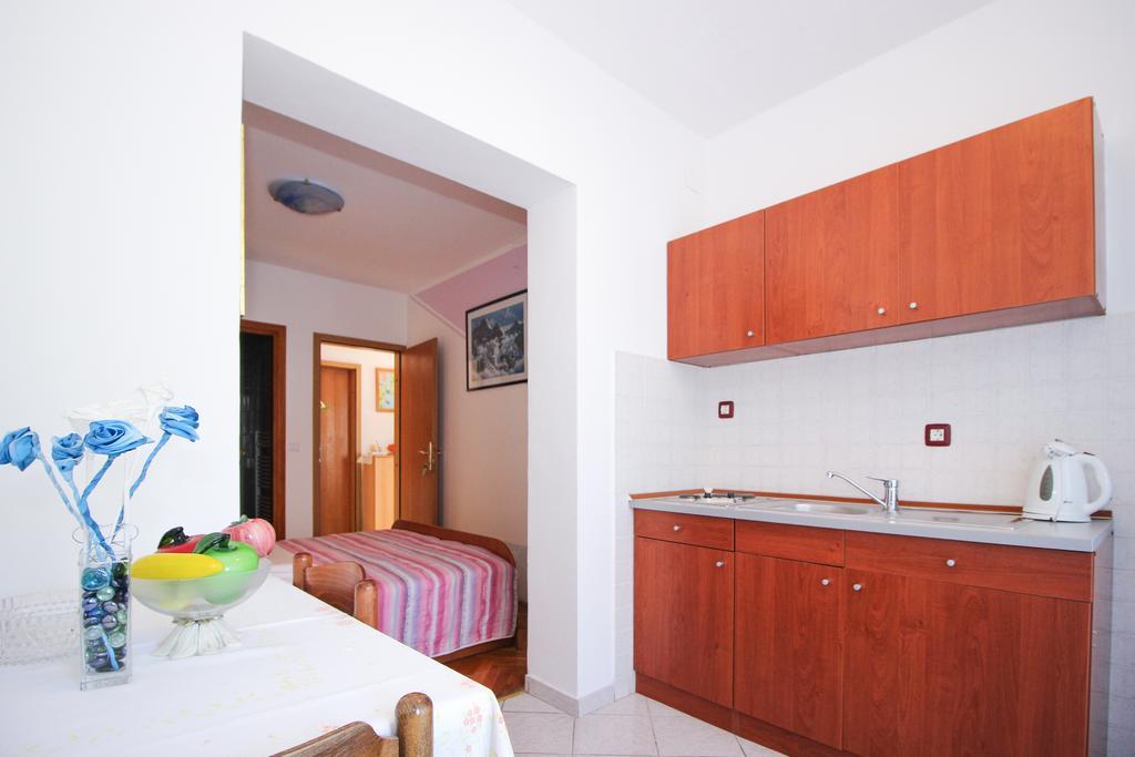 Apartments Sonja Ровинь Экстерьер фото